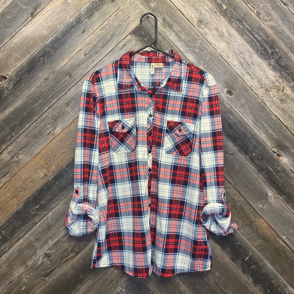 Passport Tops - Plaid Women’s Button Down Shirt